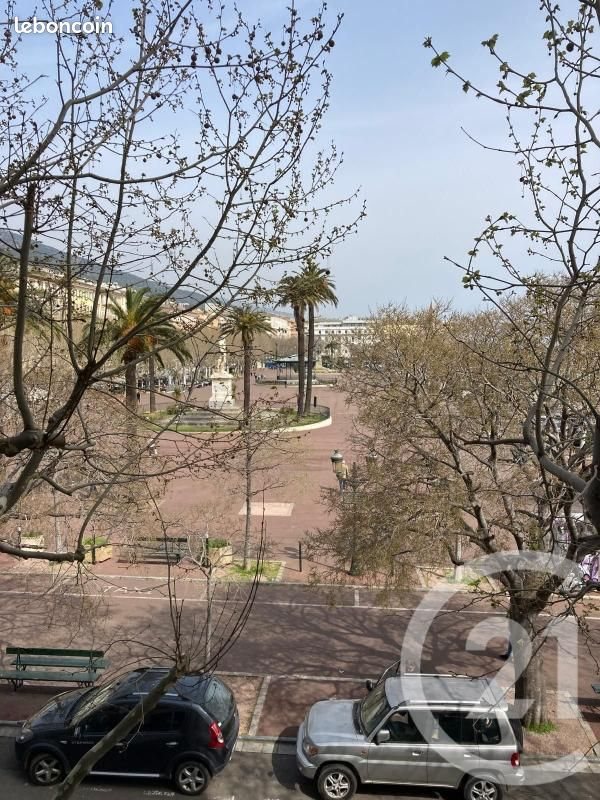 Appartement à louer, 245m², Bastia