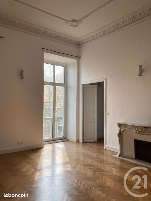 Appartement à louer, 245m², Bastia
