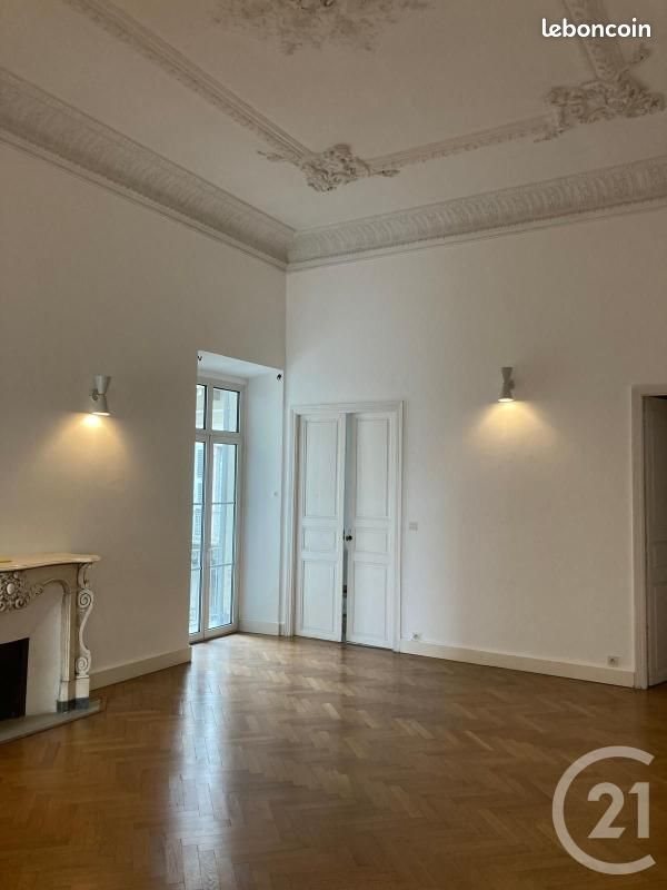 Appartement à louer, 245m², Bastia