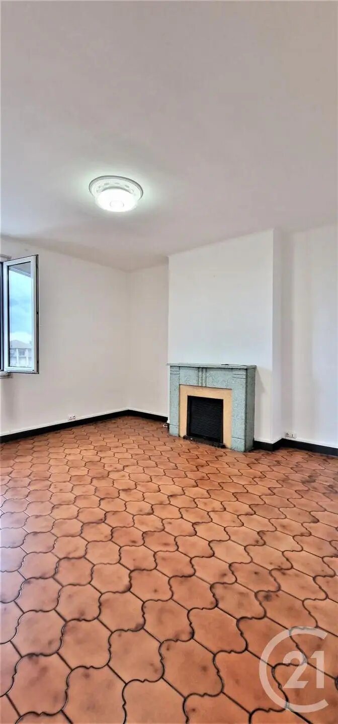 Appartement à louer, 68m², Bastia