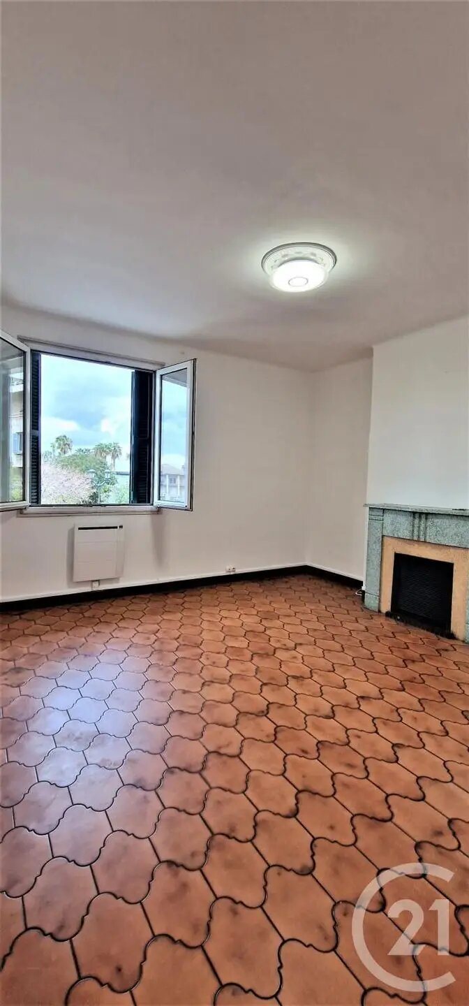 Appartement à louer, 68m², Bastia