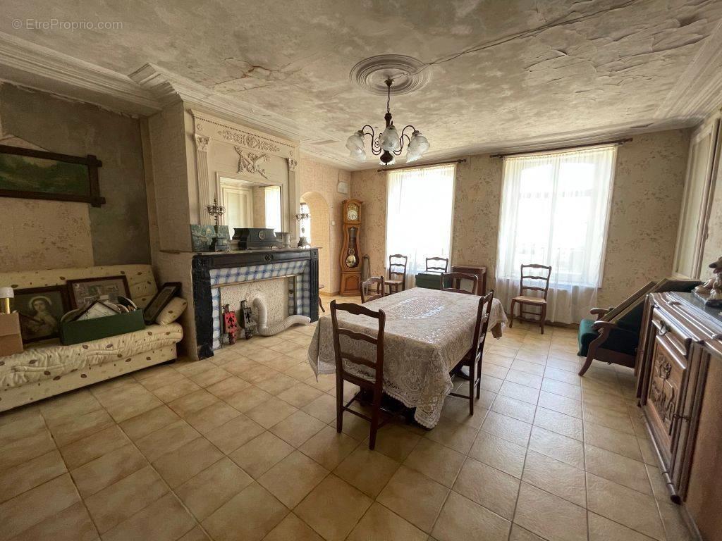 Maison à vendre, 273m², Wierre-Effroy