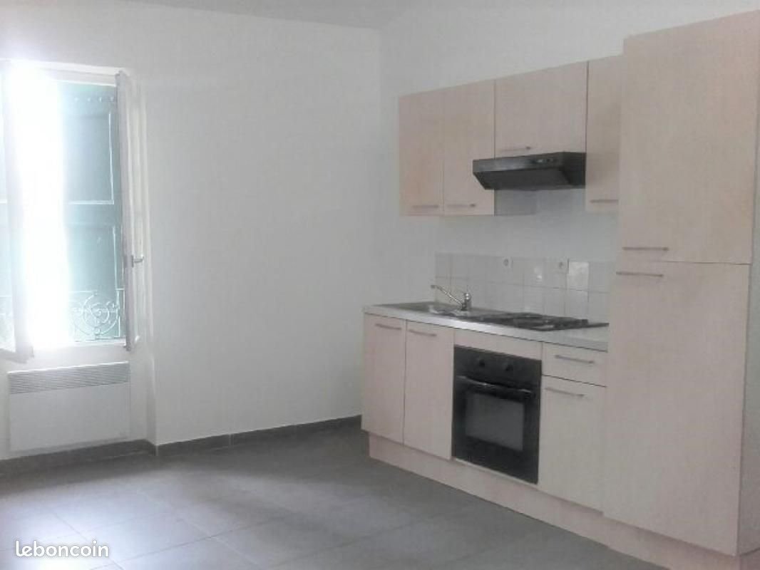Appartement à louer, 24m², Pertuis