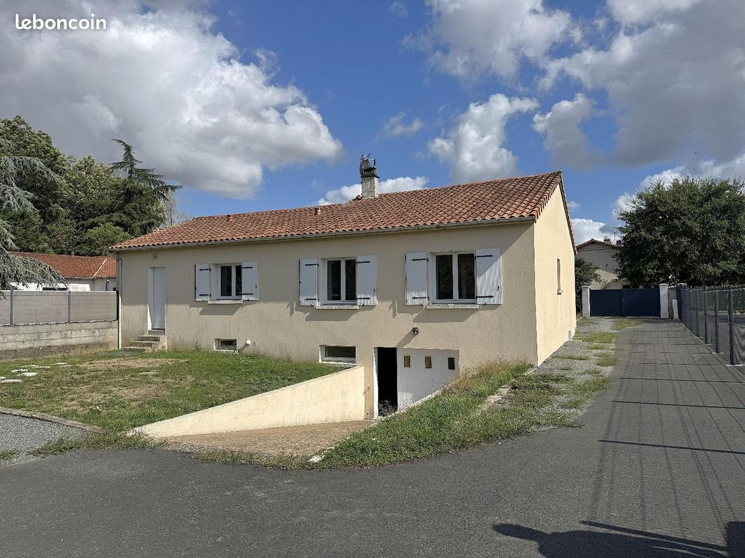 Maison à louer, 118m², Bressuire