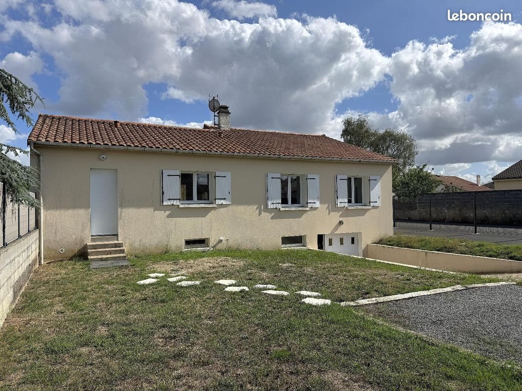 Maison à louer, 118m², Bressuire