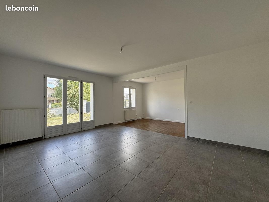 Maison à louer, 118m², Bressuire