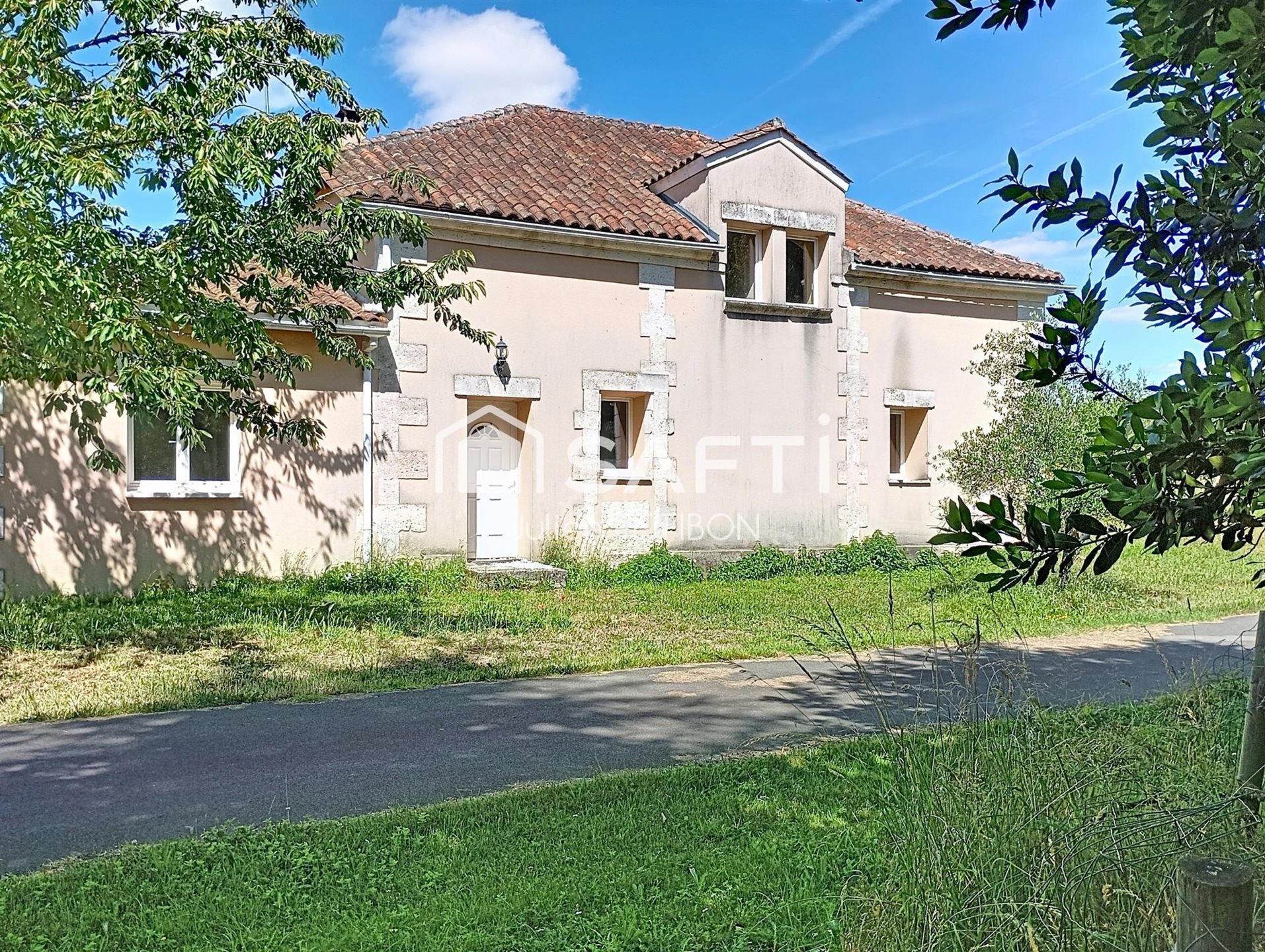 Maison à vendre, 161m², Rougnac