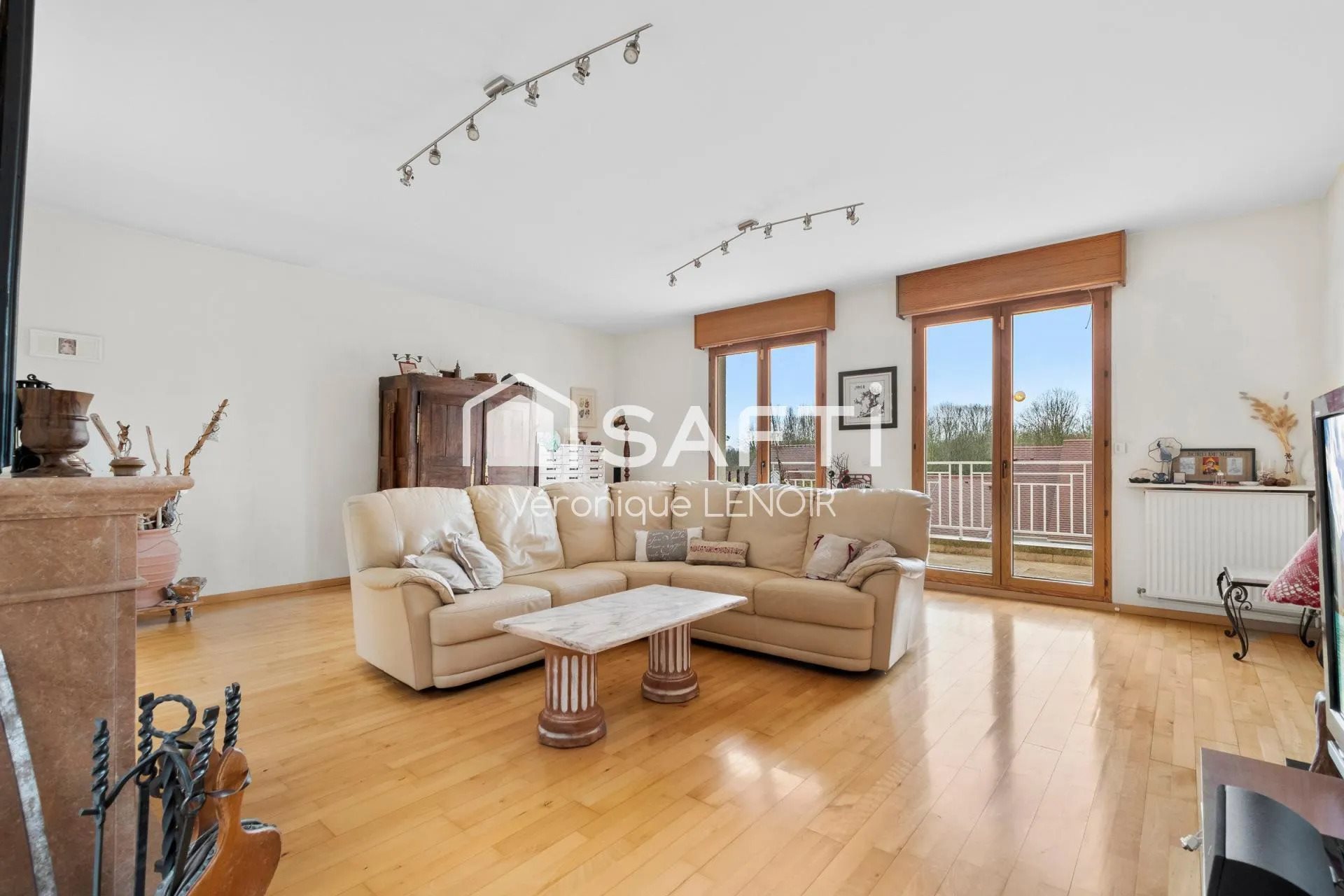 Maison à vendre, 238m², Le Mesnil-le-Roi