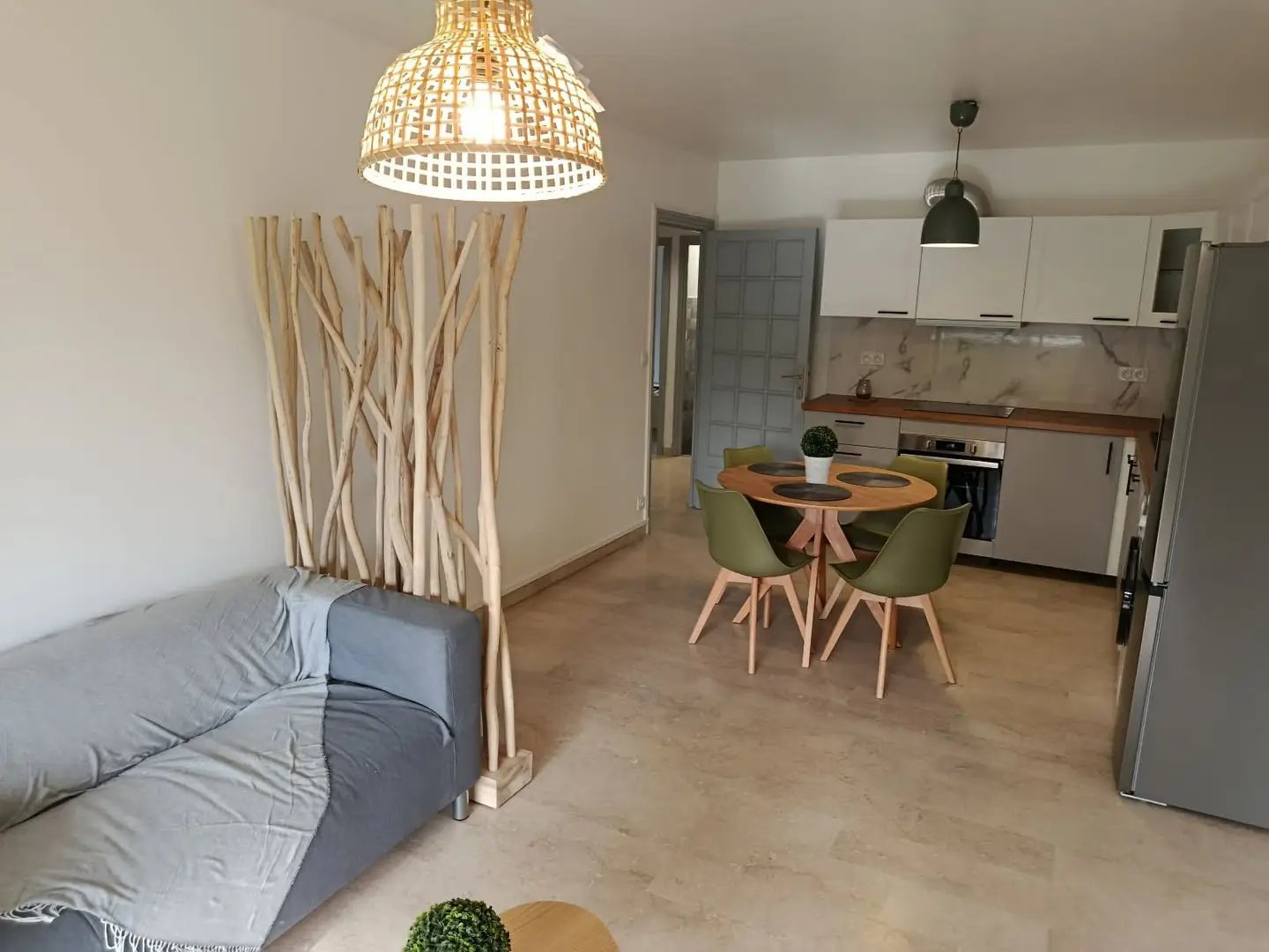 Appartement à louer, 58m², Menton