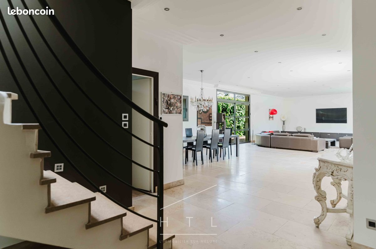 Maison à vendre, 420m², Ecully