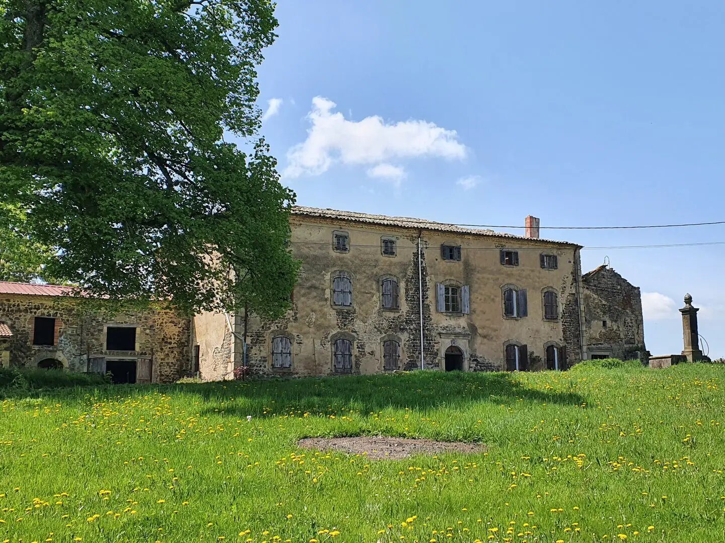 Maison à vendre, 450m², Sugères
