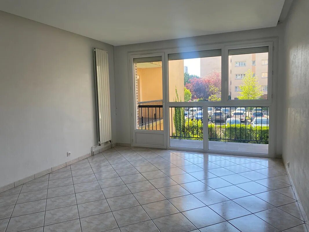 Appartement à louer, 68m², Maurepas