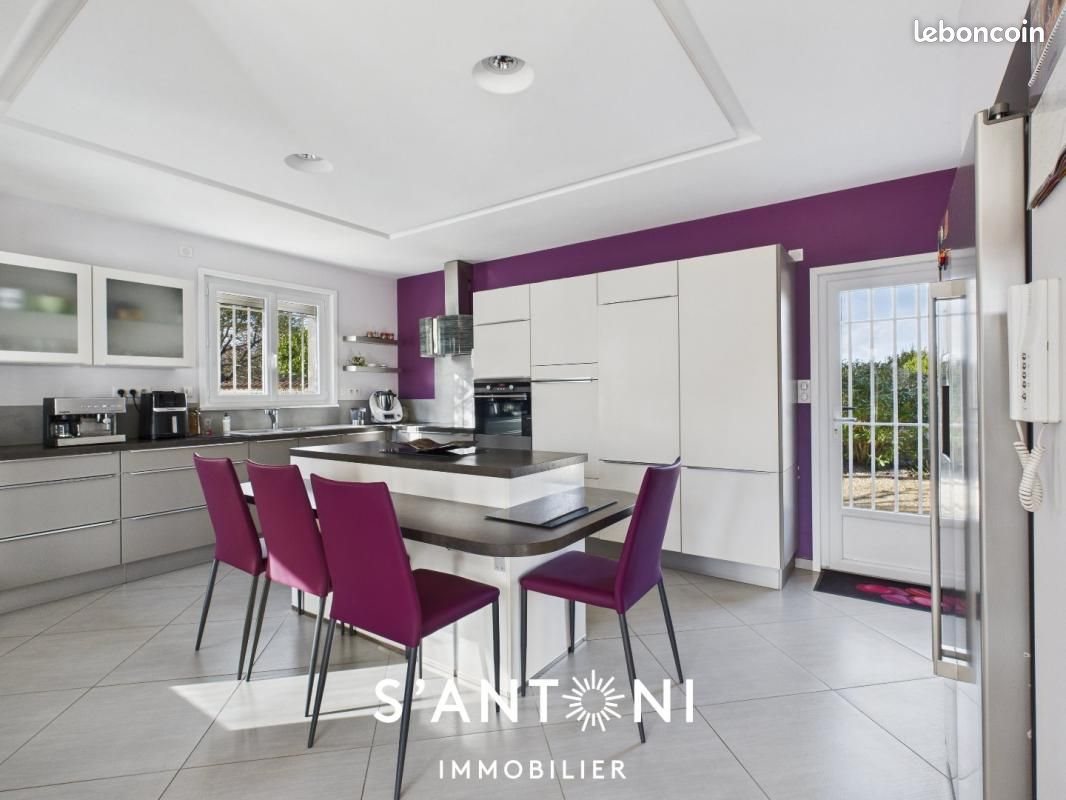 Maison à vendre, 202m², Poussan
