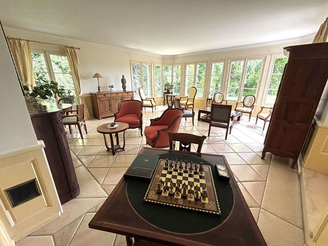 Maison à vendre, 252m², Sainte-Geneviève
