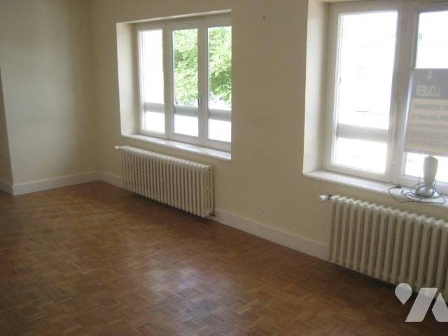 Appartement à louer, 78m², Huelgoat
