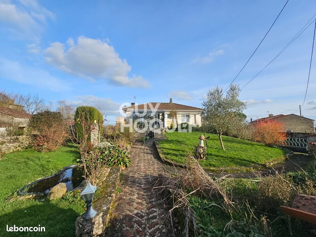 Maison à vendre, 153m², Saint-Hilaire-des-Loges