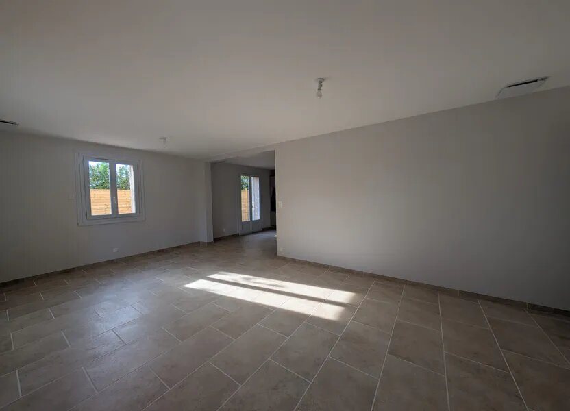 Maison à louer, 74m², Uzès