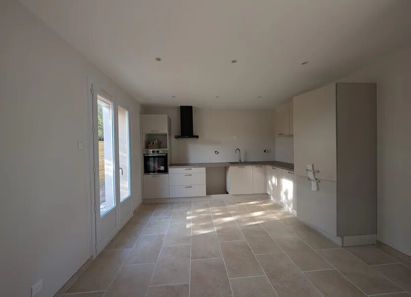 Maison à louer, 74m², Uzès
