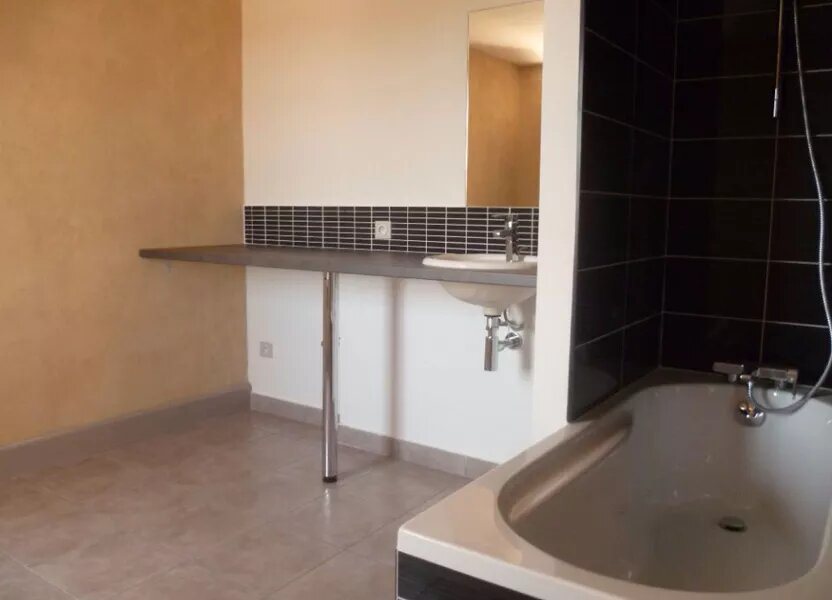 Appartement à vendre, 68m², Remoulins
