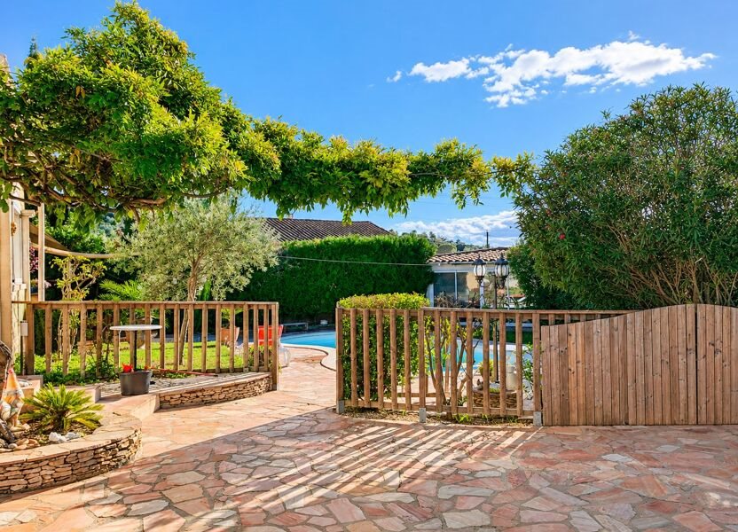 Maison à louer, 123m², Montfrin