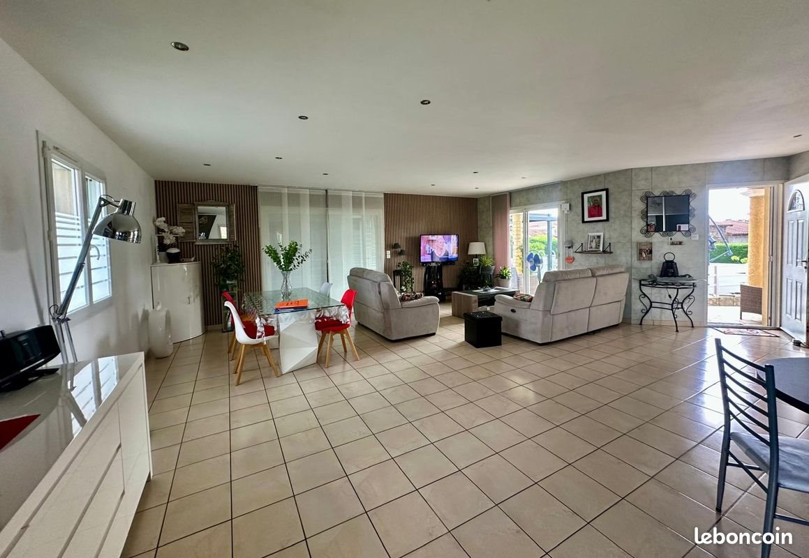 Maison à vendre, 120m², Aveizieux