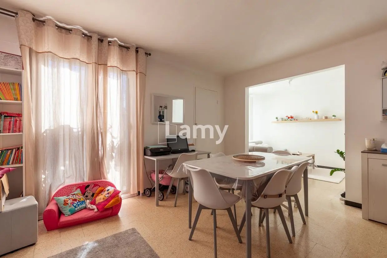 Appartement à vendre, 75m², Eyguières