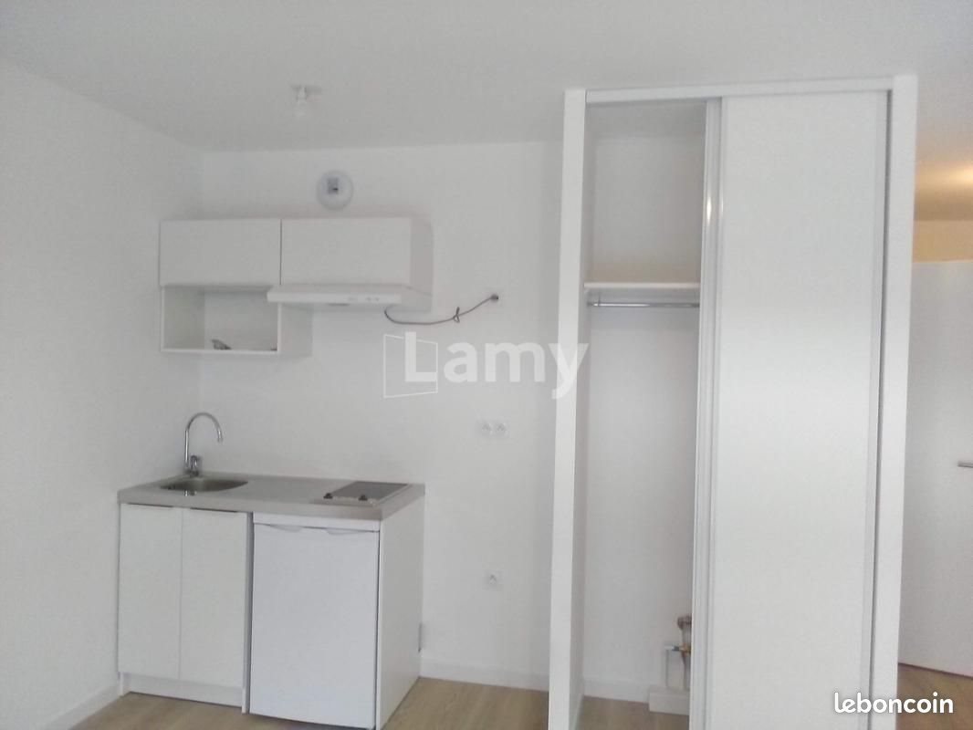 Appartement à louer, 28m², Cergy