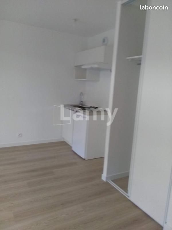 Appartement à louer, 28m², Cergy
