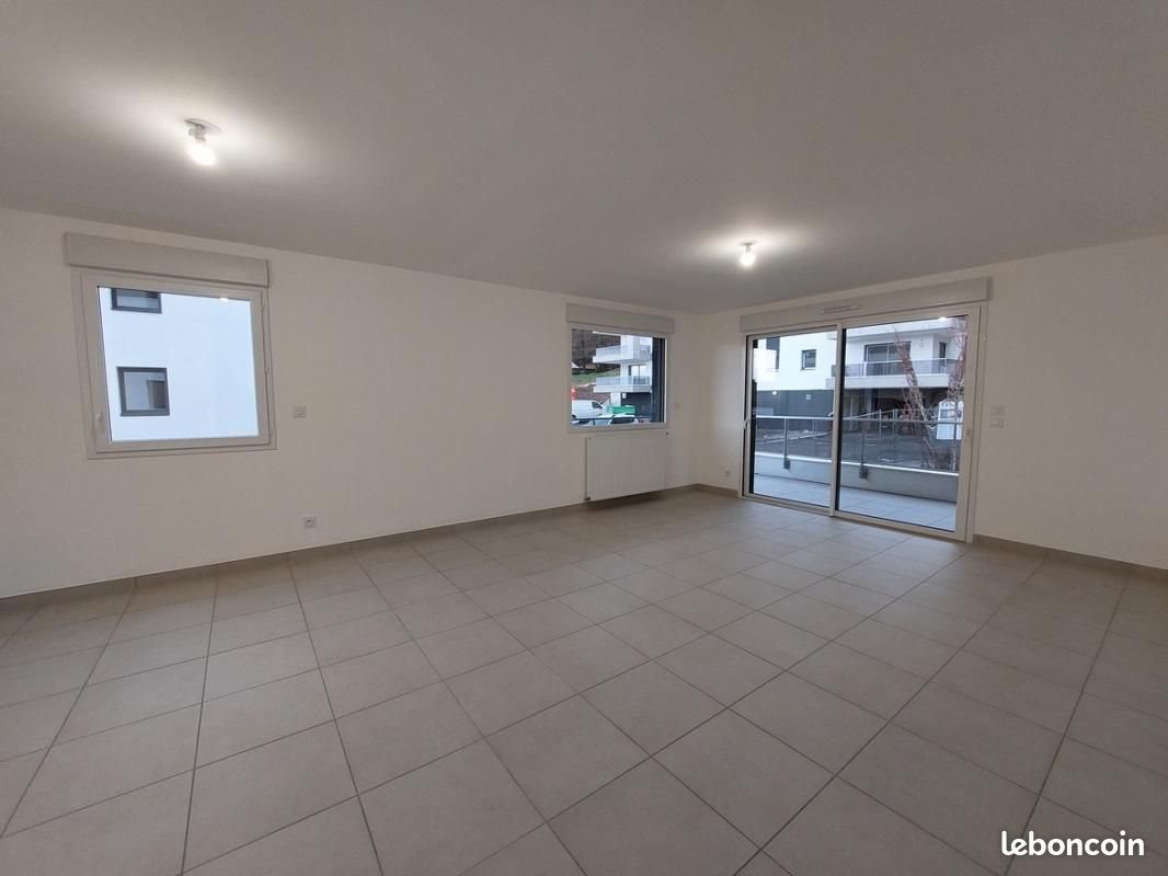 Appartement à louer, 65m², Evian-les-Bains