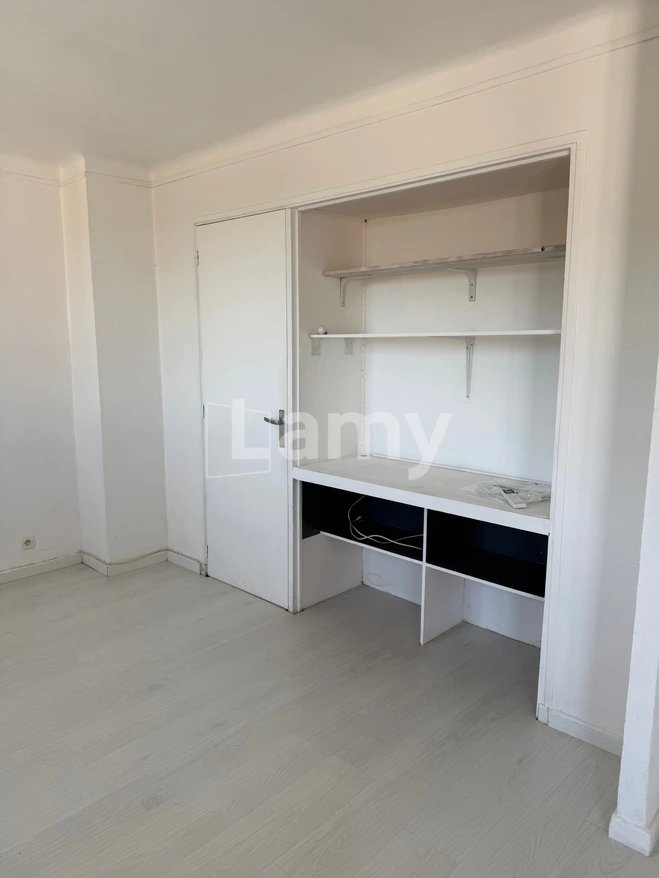 Appartement à louer, 68m², Saint-Chamas