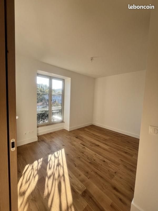 Appartement à louer, 68m², Albigny-sur-Saône