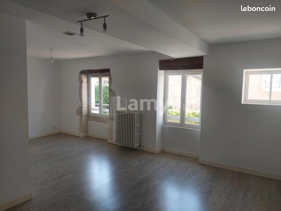 Appartement à louer, 65m², Givry