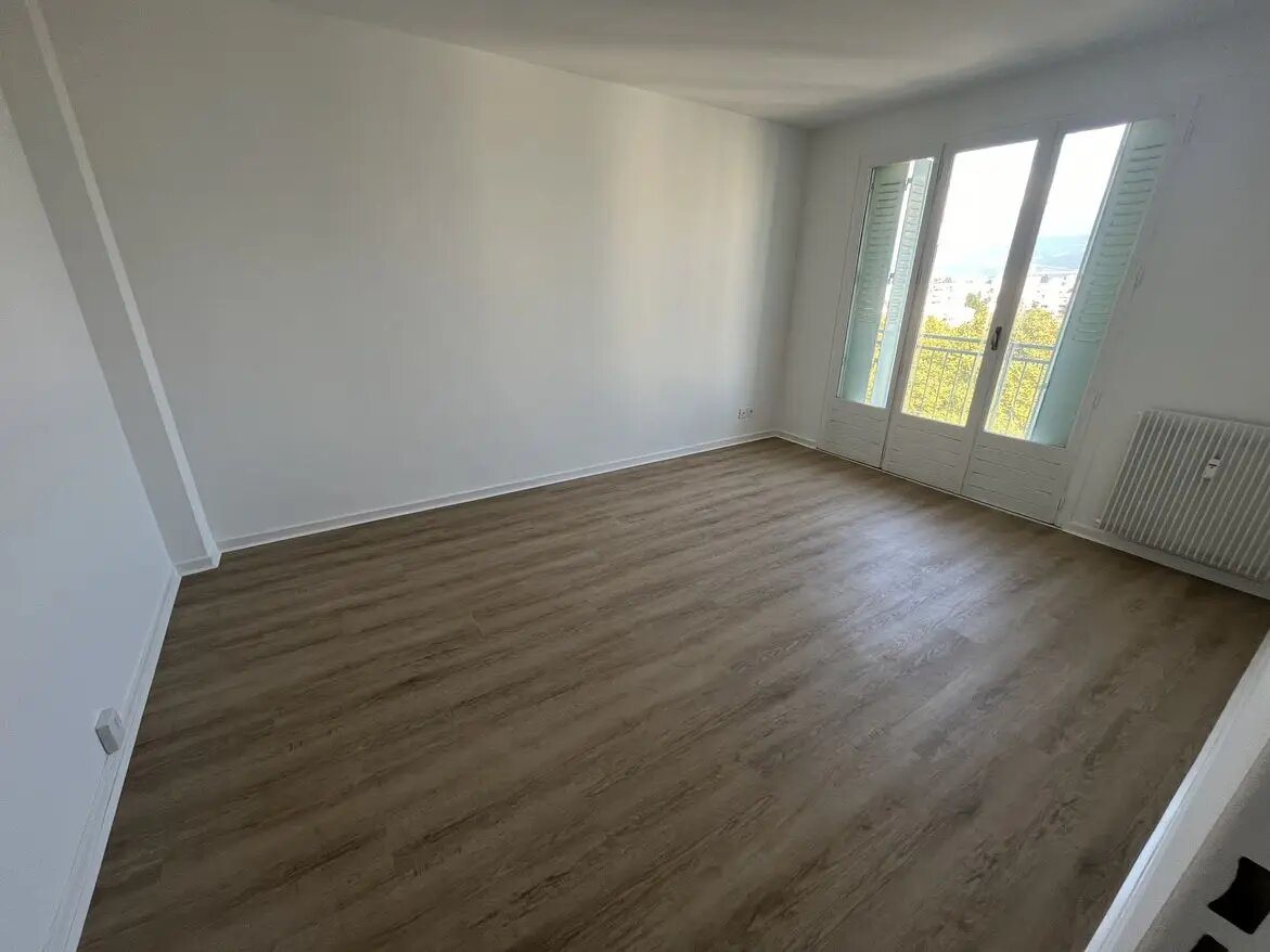 Appartement à louer, 43m², Fontaine
