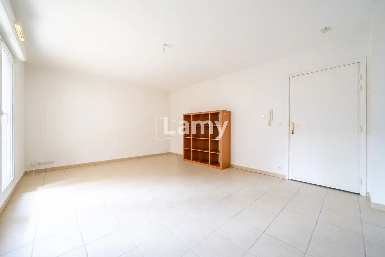 Appartement à vendre, 28m², La Roque-d'Anthéron