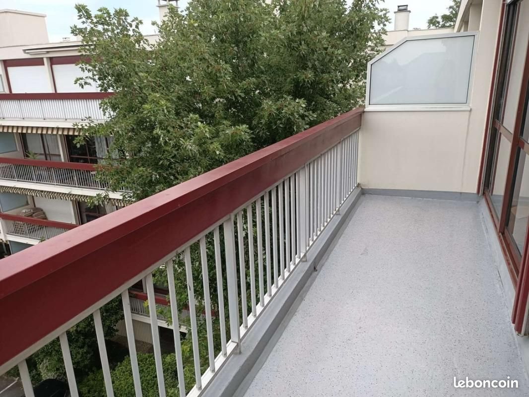 Appartement à louer, 48m², Talence
