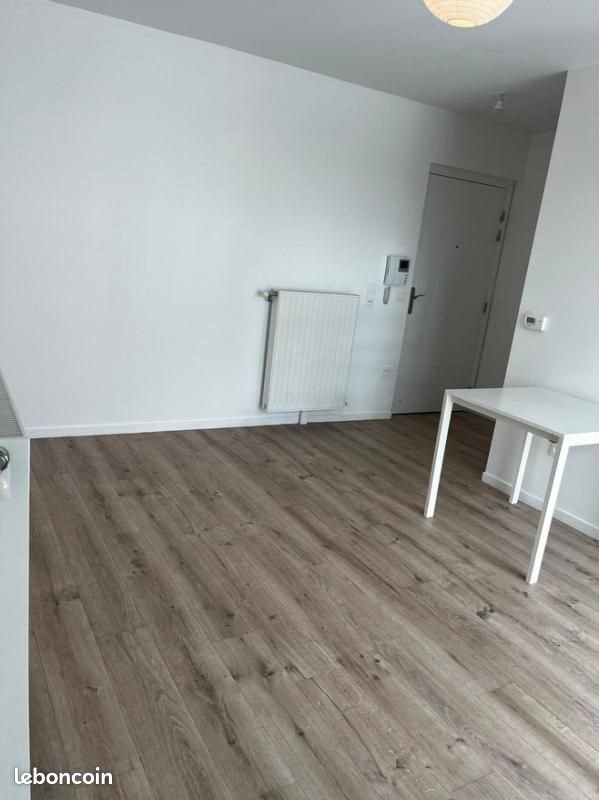 Appartement à louer, 41m², Cergy