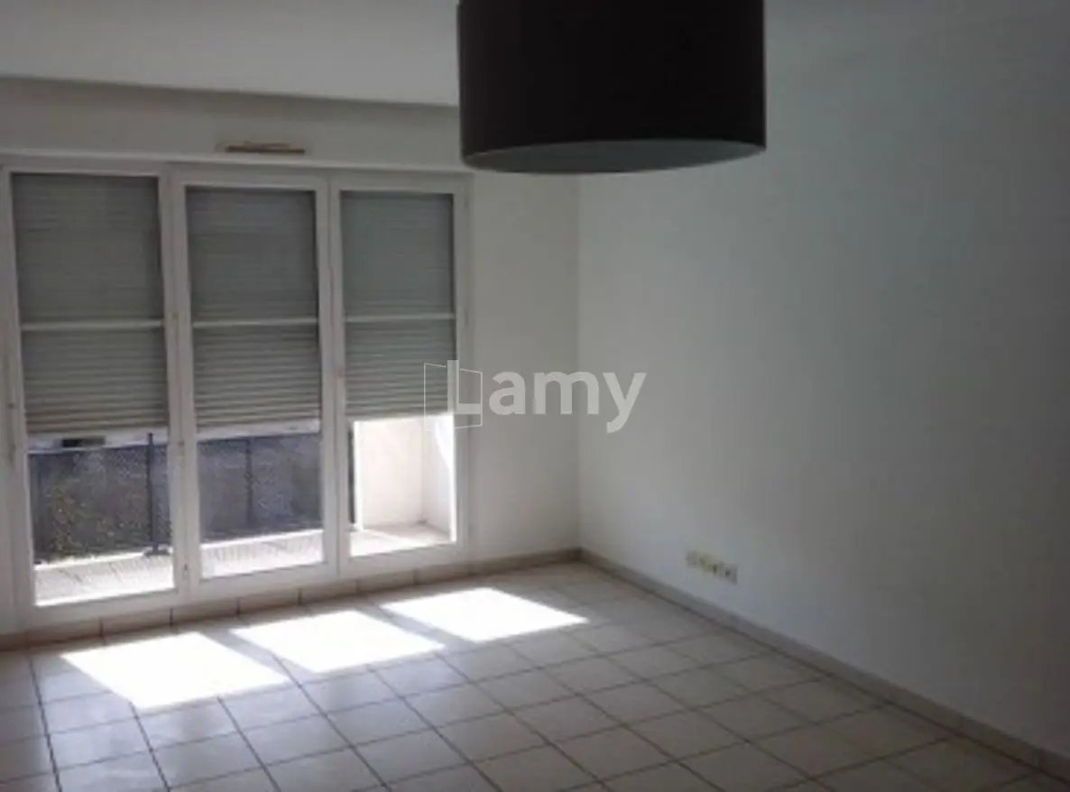 Appartement à louer, 83m², Grigny