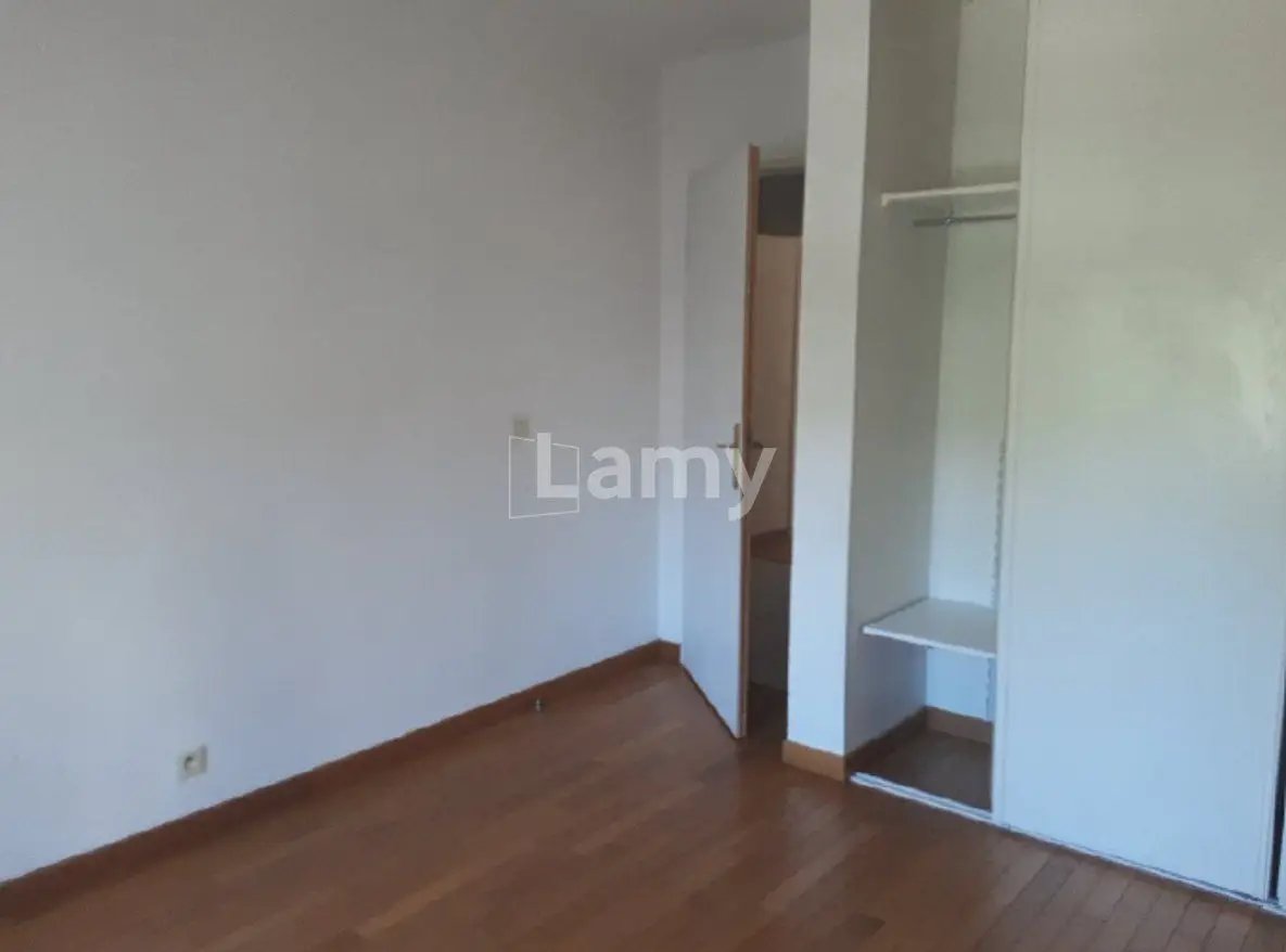 Appartement à louer, 83m², Grigny