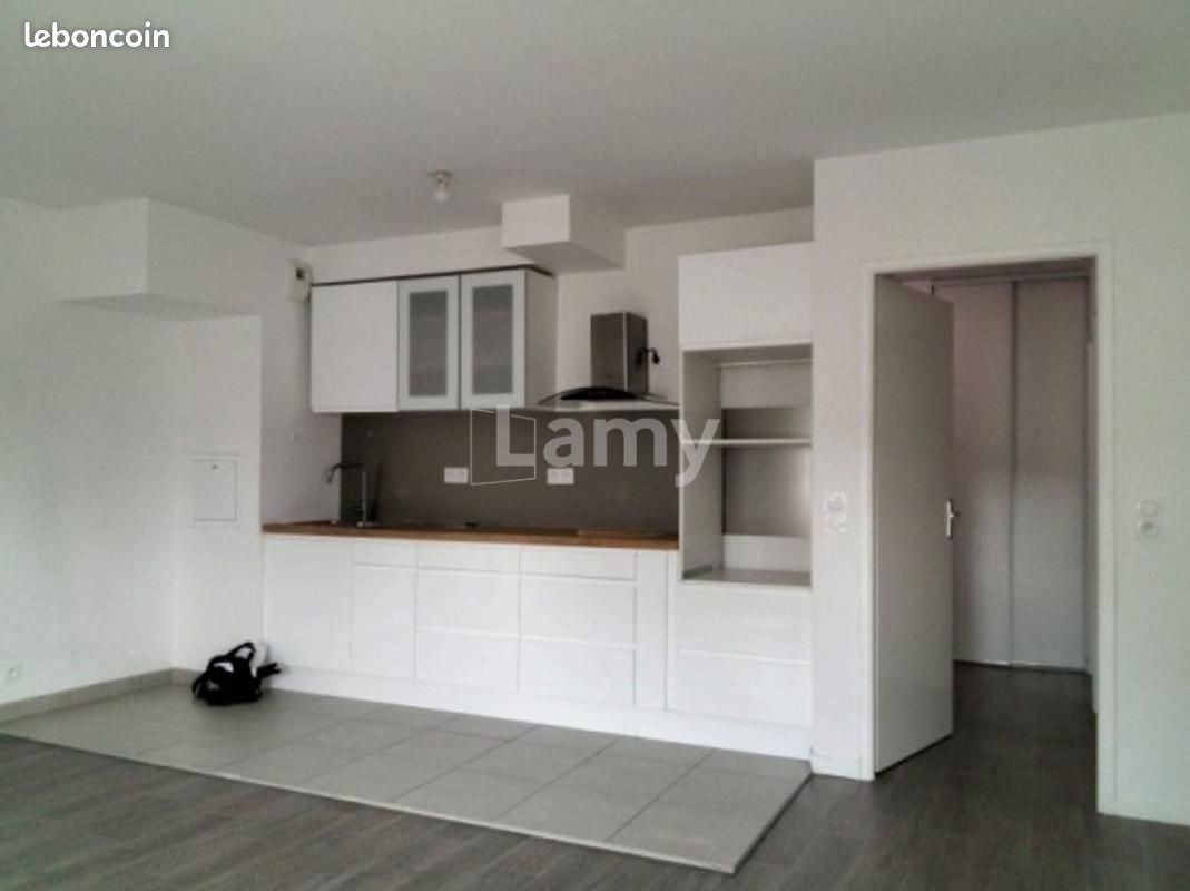Appartement à louer, 61m², Evry