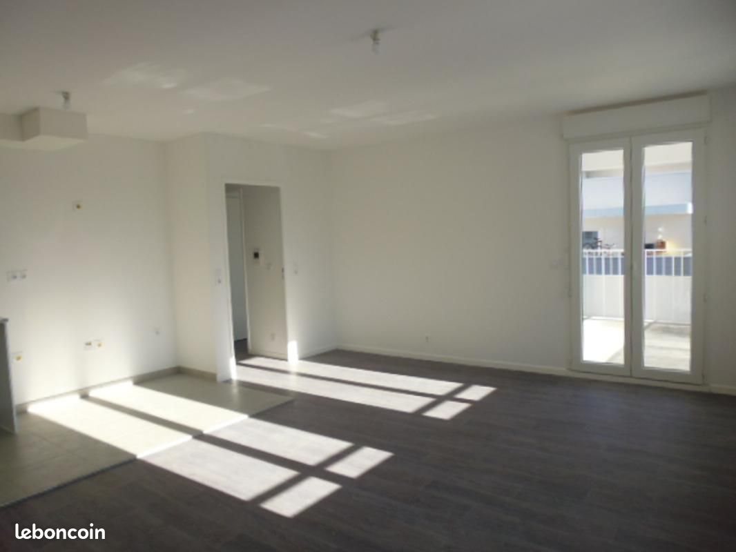 Appartement à louer, 61m², Evry