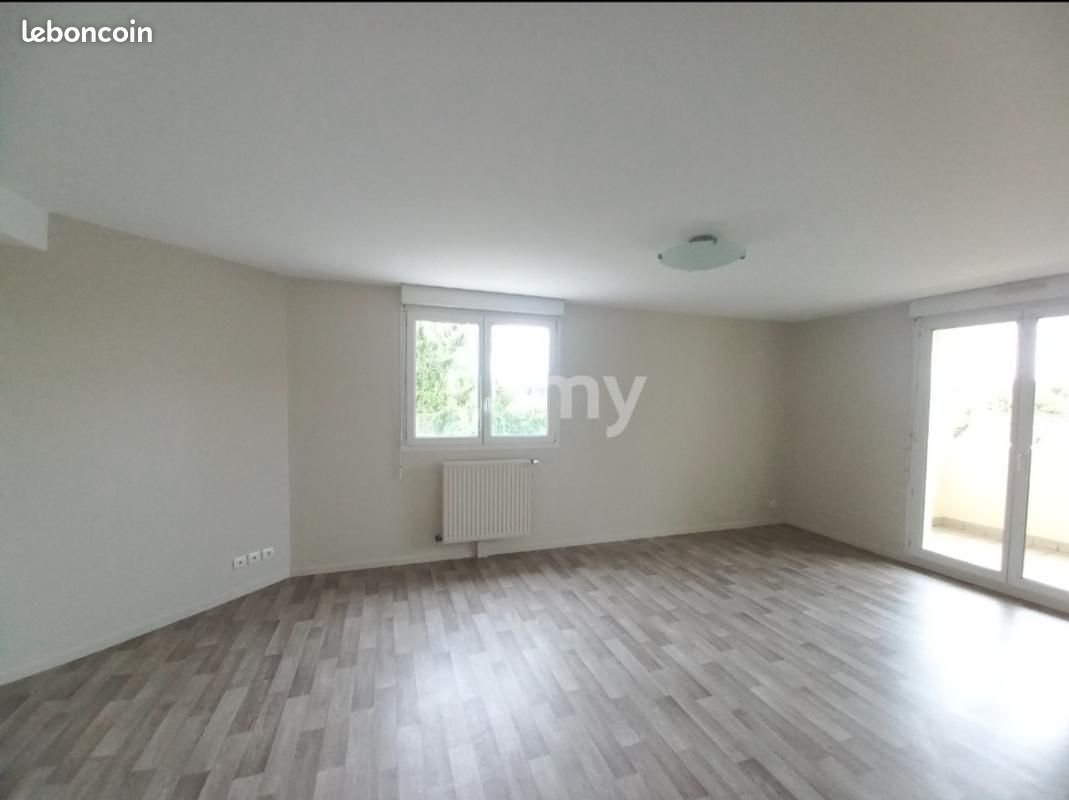 Appartement à louer, 66m², Tinqueux