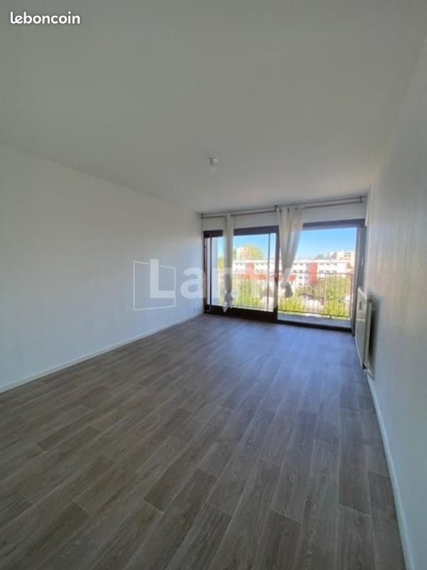 Appartement à louer, 29m², Talence