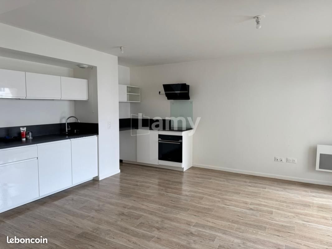 Appartement à louer, 63m², Linas
