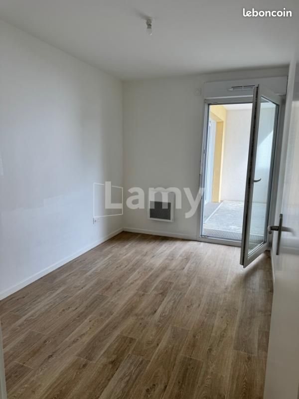 Appartement à louer, 63m², Linas