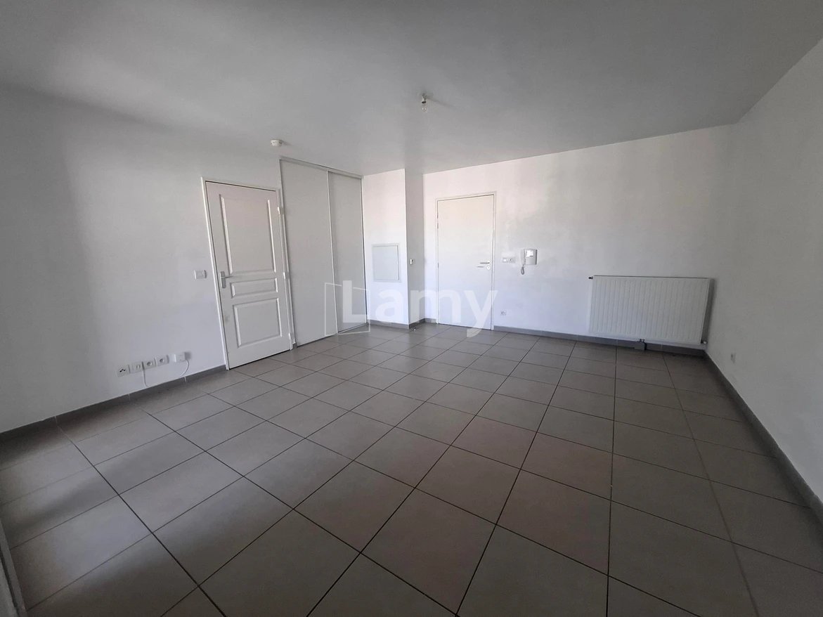 Appartement à louer, 60m², Marseille 3ème
