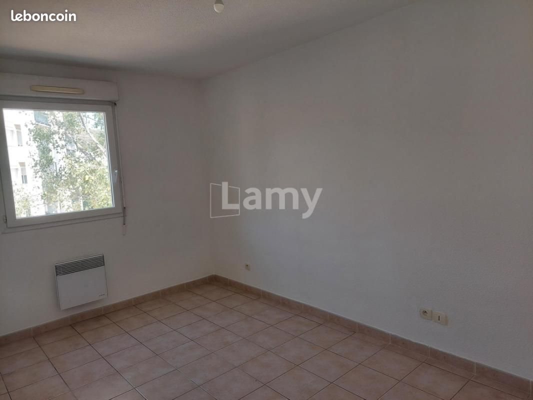 Appartement à louer, 40m², Alès