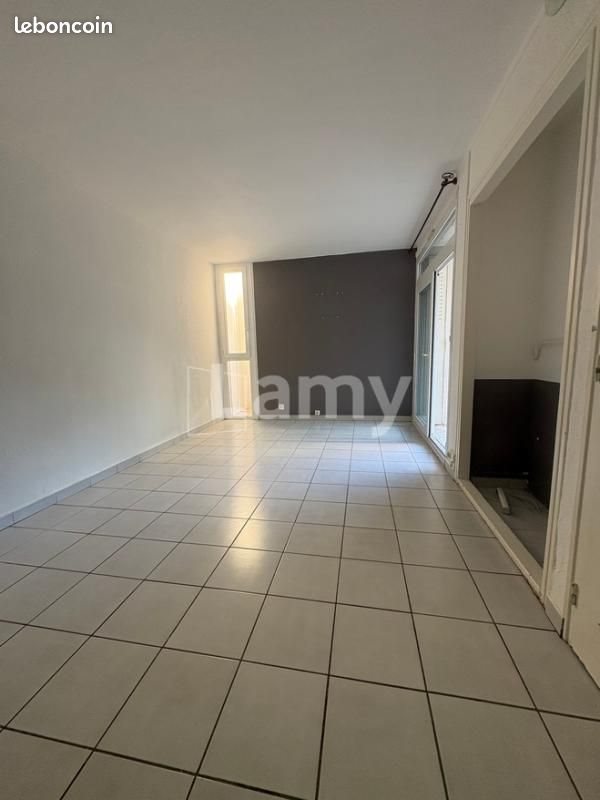 Appartement à louer, 1m², Bagnols-sur-Cèze