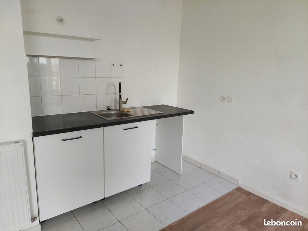 Appartement à louer, 29m², Cergy