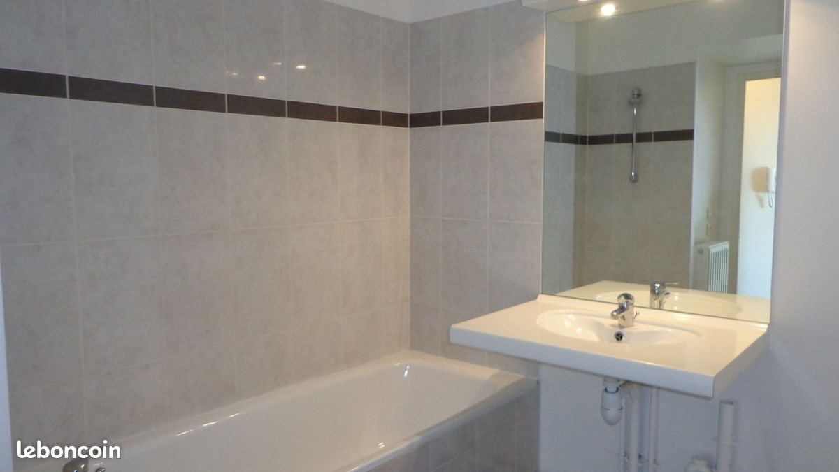 Appartement à louer, 29m², Cergy