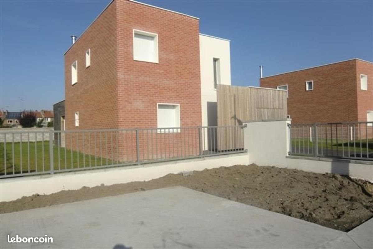 Maison à louer, 122m², Beuvrages